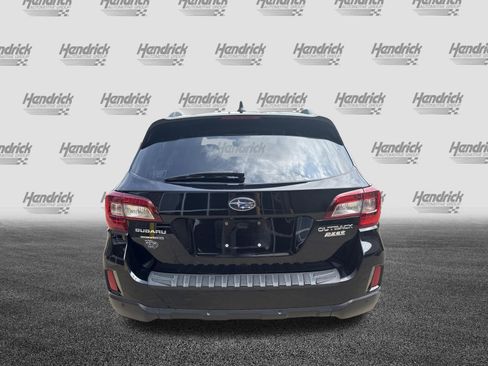 Used 2017 Subaru Outback 2.5i Touring AWD/4WD image 9