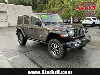 Used 2025 Jeep Wrangler Unlimited Rubicon w/ Convenience Group
