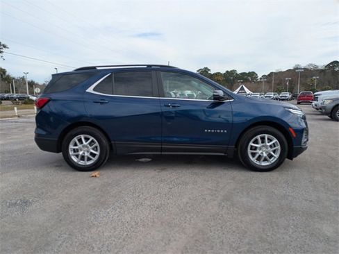 Used 2022 Chevrolet Equinox LT image 3