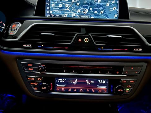 Used 2017 BMW 740i RWD image 31