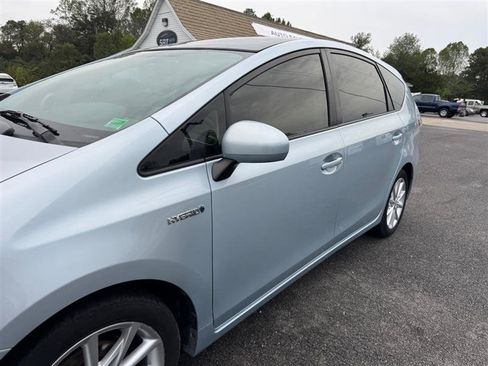 Used 2014 Toyota Prius V Five image 13