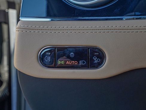 New 2026 Bentley Continental GTC AWD/4WD image 32