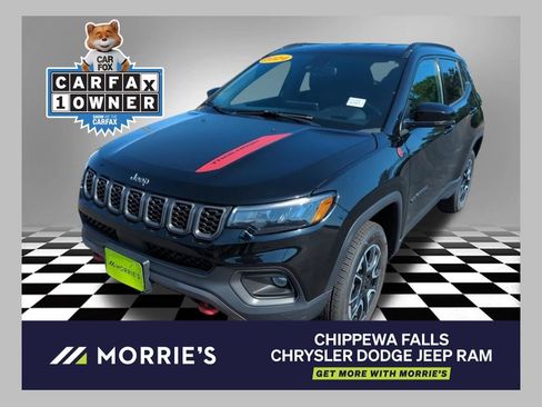 Used 2024 Jeep Compass Trailhawk AWD/4WD image 1