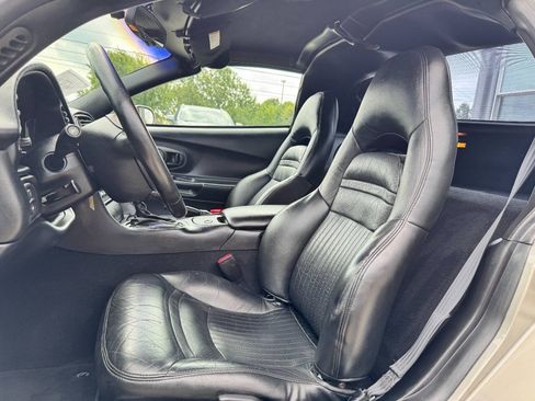 Used 2000 Chevrolet Corvette Coupe w/ Roof Pkg RWD image 20