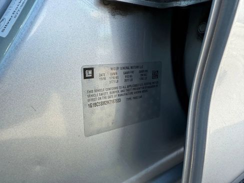 Used 2017 Chevrolet Cruze LS image 25