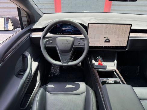 Used 2023 Tesla Model X AWD/4WD image 19