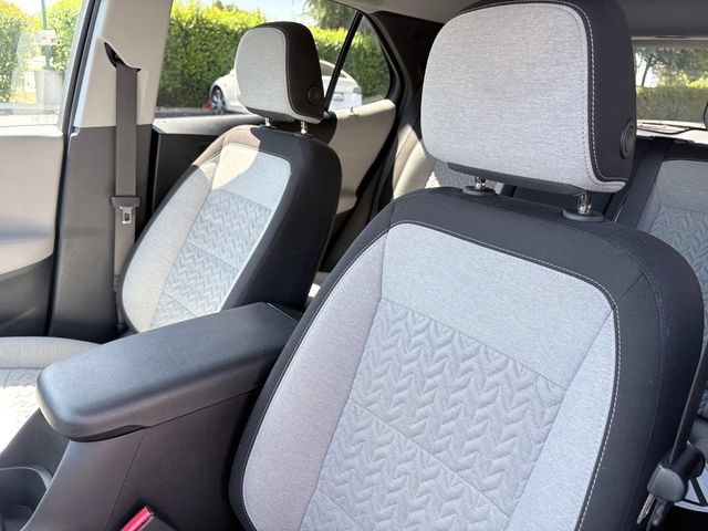 Used 2023 Chevrolet Equinox LT w/ Driver Convenience Package AWD/4WD image 12