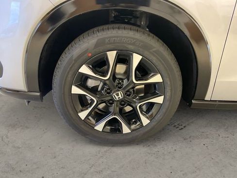 New 2026 Honda HR-V EX-L image 15