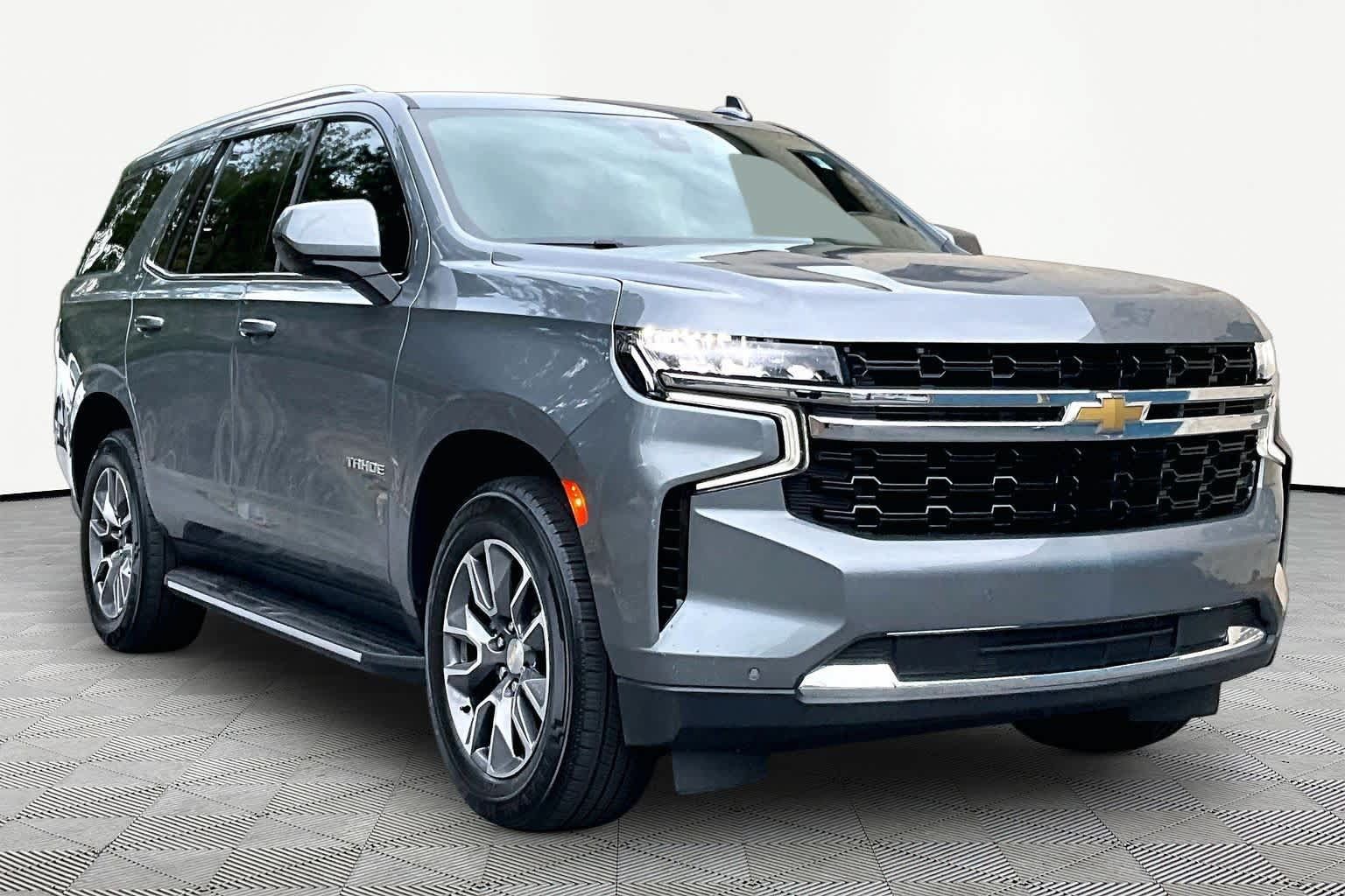 Used 2022 Chevrolet Tahoe LS RWD image 3