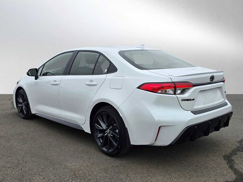 Certified 2026 Toyota Corolla SE w/ SE Package image 6