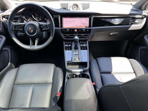 Certified 2026 Porsche Macan AWD/4WD image 15