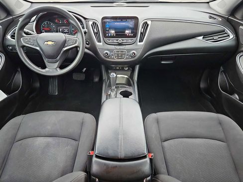 Used 2020 Chevrolet Malibu LT image 16