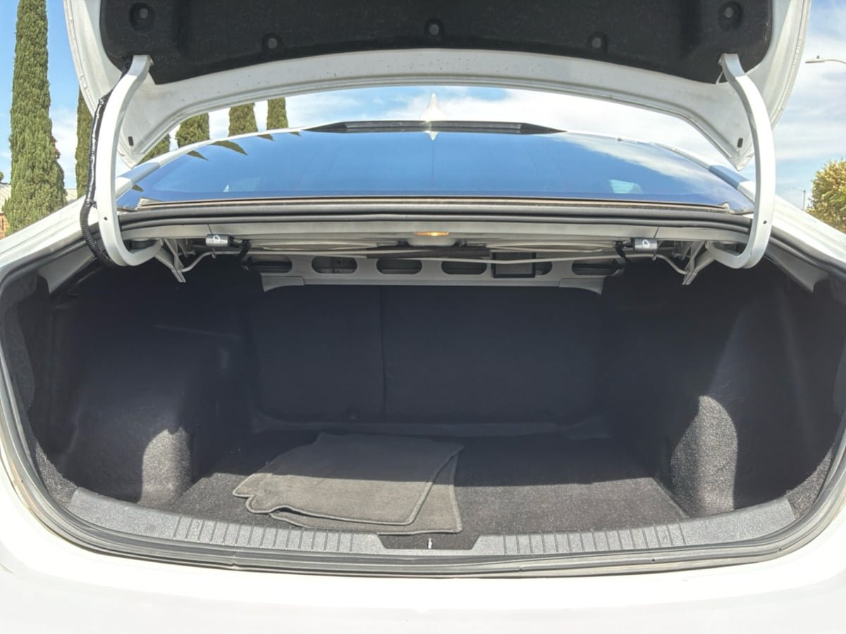 Used 2023 Chevrolet Malibu LT FWD image 24