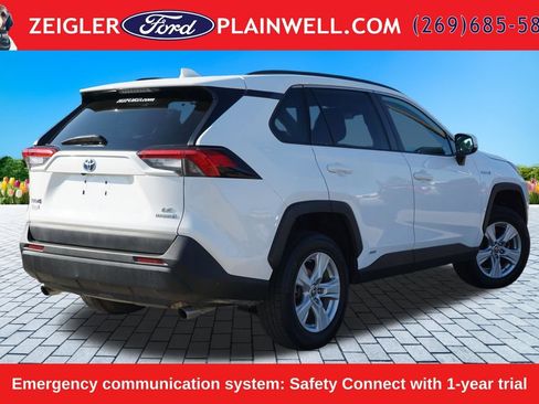 Used 2021 Toyota RAV4 LE AWD/4WD image 5