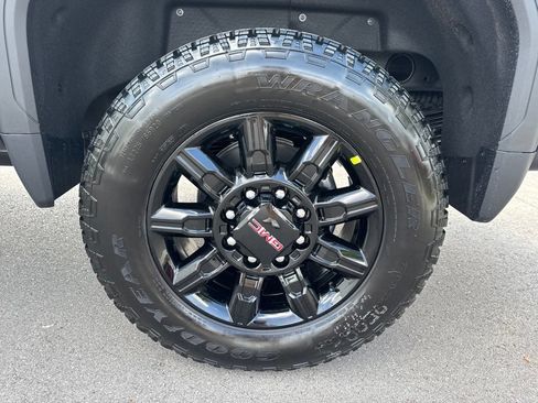 New 2026 GMC Sierra 2500 AT4 w/ AT4 Premium Plus Package AWD/4WD image 31