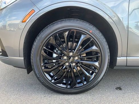 New 2025 Lincoln Corsair Reserve w/ Equipment Group 202A image 11