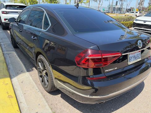 Used 2018 Volkswagen Passat 2.0T SE FWD image 5