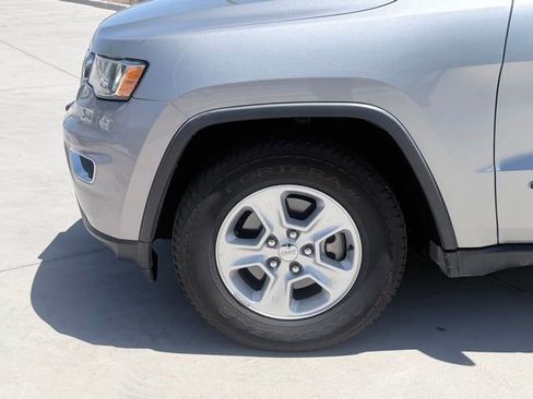 Used 2017 Jeep Grand Cherokee Laredo w/ Quick Order Package 2BE RWD image 33