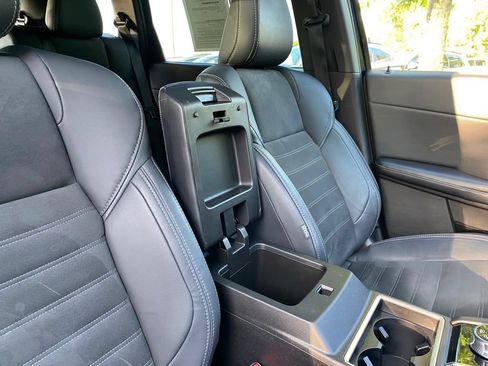 Used 2022 Mitsubishi Outlander SE AWD/4WD image 43