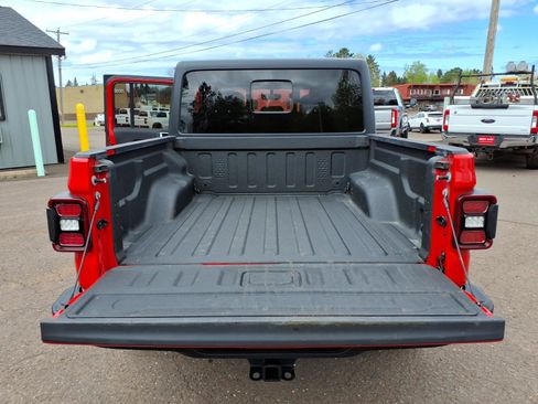 Used 2021 Jeep Gladiator Mojave w/ Uconnect 4C Nav & Sound Group AWD/4WD image 12