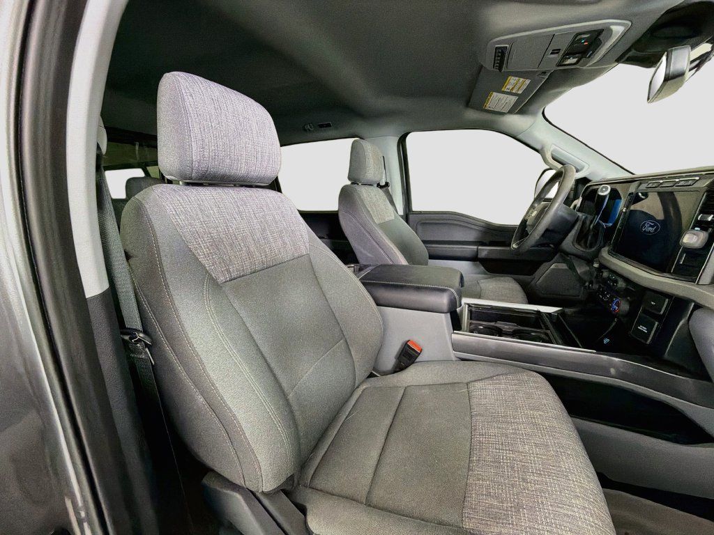 Used 2024 Ford F250 XLT w/ XLT Premium Package AWD/4WD image 27