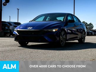 Used 2025 Hyundai Elantra Sport video 3