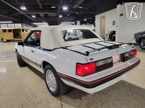 Used 1989 Ford Mustang LX image 35