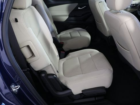 Used 2023 Chevrolet Traverse LT w/ LPO, Cargo Package image 23