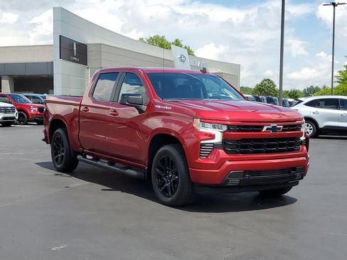 Used 2022 Chevrolet Silverado 1500 RST w/ Protection Package AWD/4WD image 2