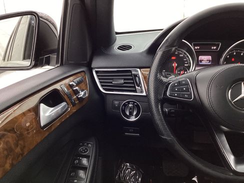 Used 2018 Mercedes-Benz GLS 450 4MATIC image 33