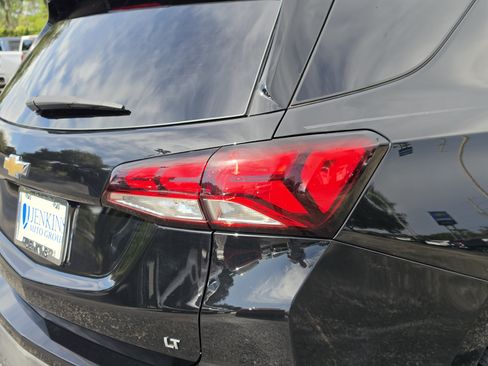 Used 2022 Chevrolet Equinox LT FWD image 14