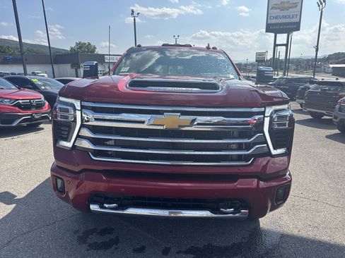Used 2024 Chevrolet Silverado 3500 High Country w/ High Country Premium Package image 8