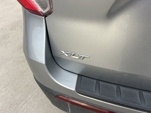 Used 2020 Ford Explorer XLT w/ Equipment Group 202A image 4