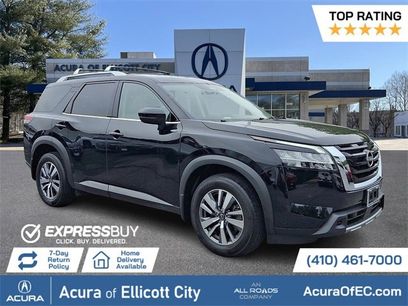 Used 2023 Nissan Pathfinder SL