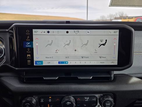 New 2026 Jeep Gladiator Sport image 20