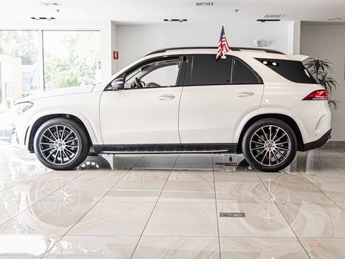 Used 2022 Mercedes-Benz GLE 450 4MATIC w/ Revised AMG Line Exterior image 6