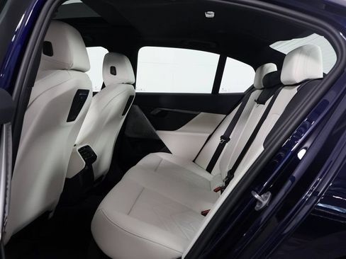 New 2027 BMW 530i w/ Premium Package RWD image 6