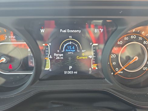 Used 2024 Jeep Wrangler Unlimited Rubicon w/ Convenience Group AWD/4WD image 18