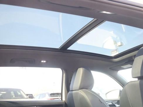 New 2026 Volkswagen Tiguan SE R-Line image 21