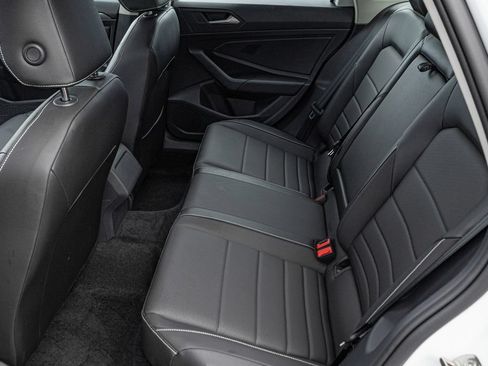 Used 2023 Volkswagen Jetta SE w/ Panoramic Sunroof Package FWD image 29