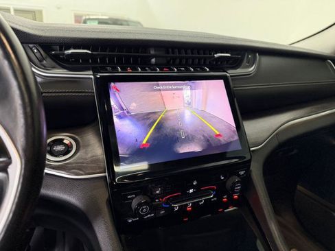 Used 2021 Jeep Grand Cherokee L Limited image 17