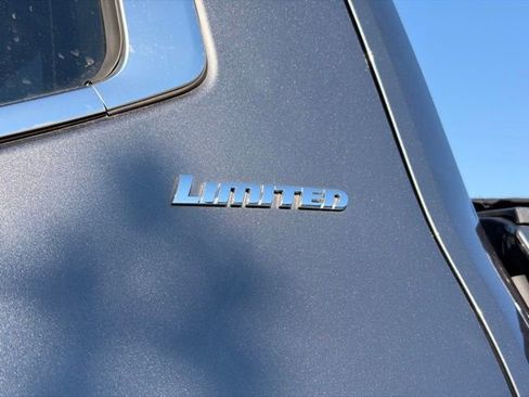 Used 2023 Toyota Tundra Limited w/ Power Package AWD/4WD image 12