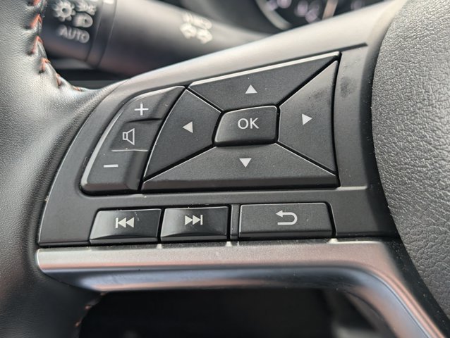 Used 2025 Nissan Sentra SR FWD image 21