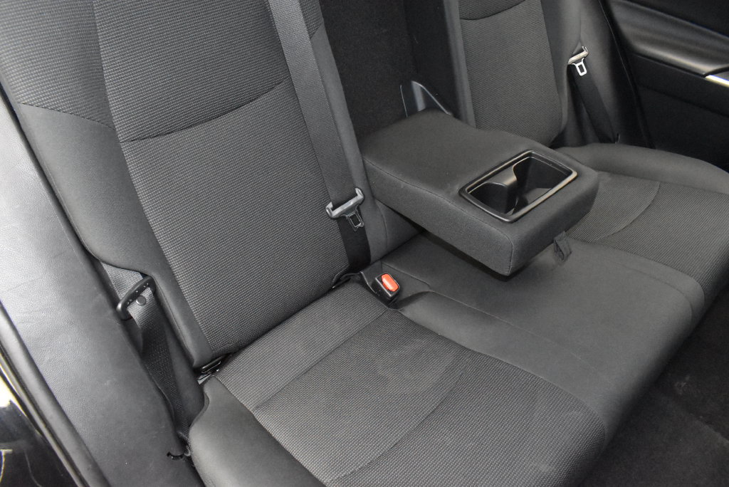 Used 2019 Toyota RAV4 LE FWD image 27