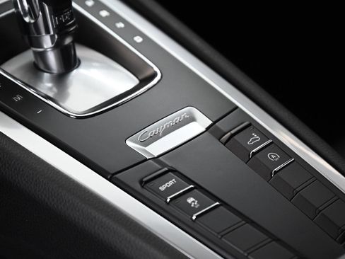 Used 2016 Porsche Cayman 2dr Cpe Black Edition image 35