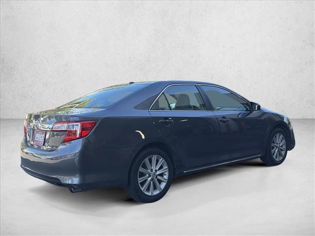 Used 2012 Toyota Camry XLE w/ Leather Pkg FWD image 5