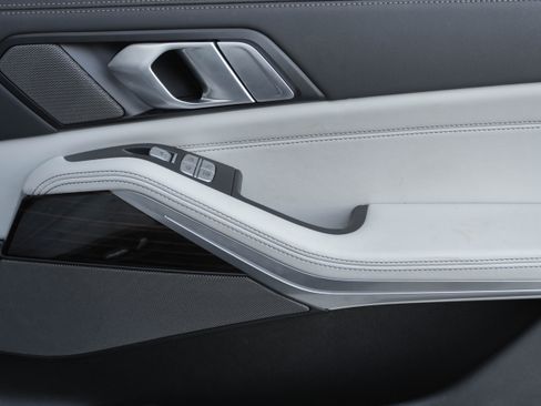 Certified 2025 BMW X7 xDrive40i image 33