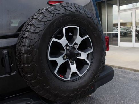 Used 2021 Jeep Wrangler Unlimited Rubicon w/ Dual Top Group image 34