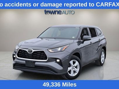 Used 2023 Toyota Highlander LE
