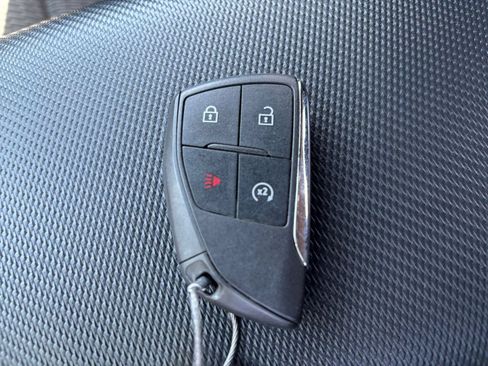 Used 2025 Chevrolet Equinox LT FWD image 24